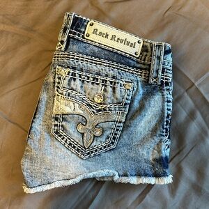 Rock Revival Octavia shorts size 28